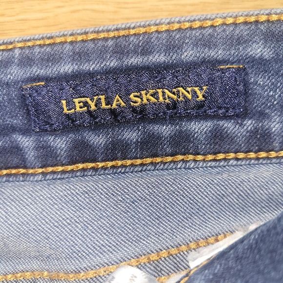 Lucky Brand Jeans - Picture 4 of 5